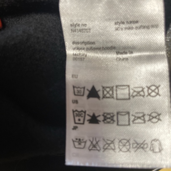 WESC 90s Mike Unisex geometric print lined hoodie. Men’s size small NWOT - Picture 7 of 7